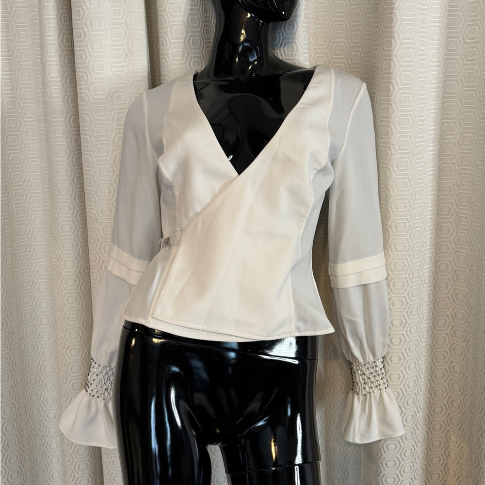 Area wrap blouse